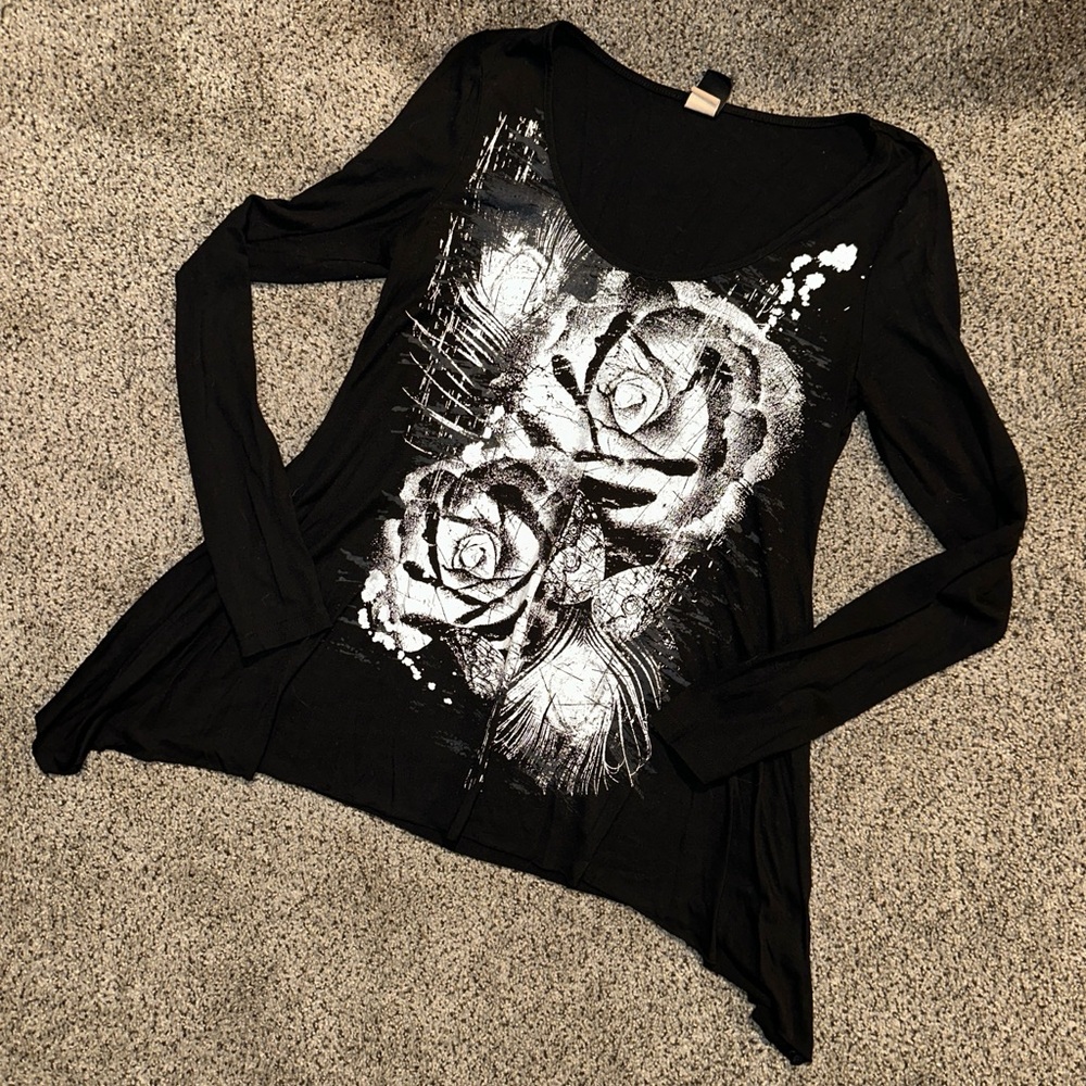 V1 Couture Y2k Floral Print Long-Sleeve Top
